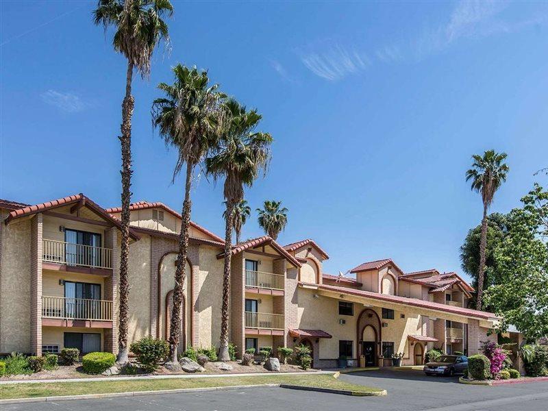 Quality Inn & Suites Bakersfield Eksteriør billede