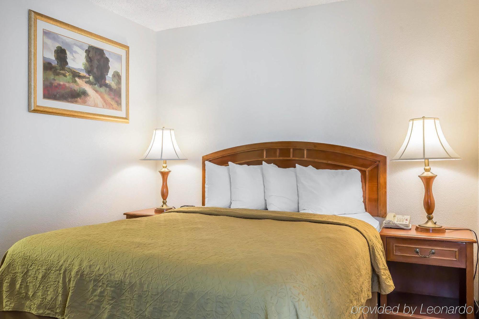 Quality Inn & Suites Bakersfield Eksteriør billede