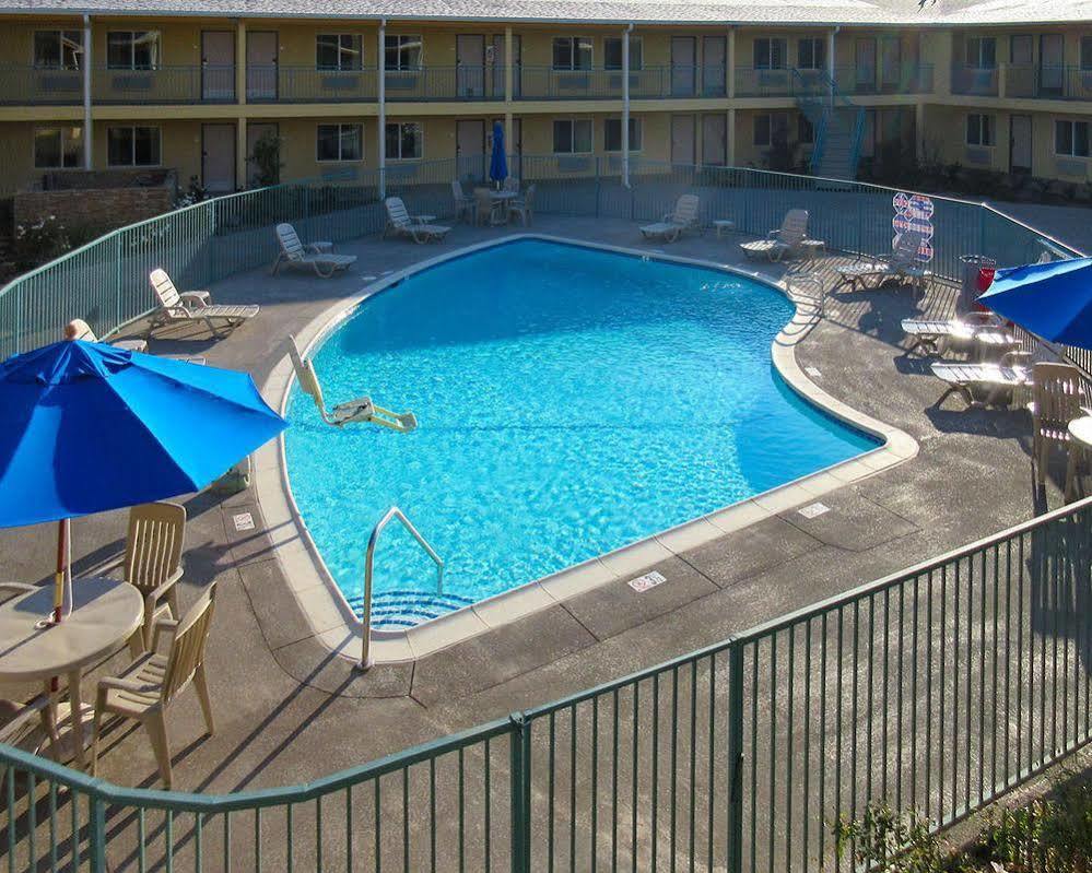 Quality Inn & Suites Bakersfield Eksteriør billede
