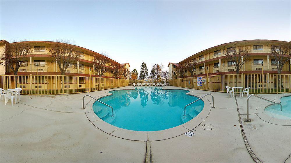 Quality Inn & Suites Bakersfield Eksteriør billede